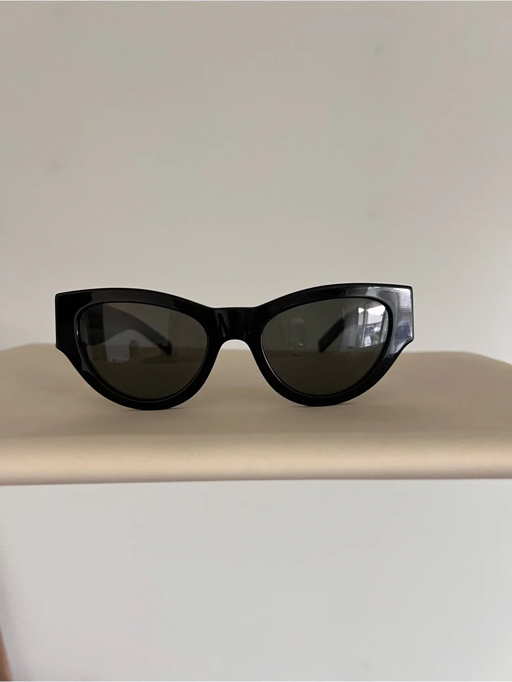 YSL Saint Laurent Black Cat-Eye Sunglasses SL M94